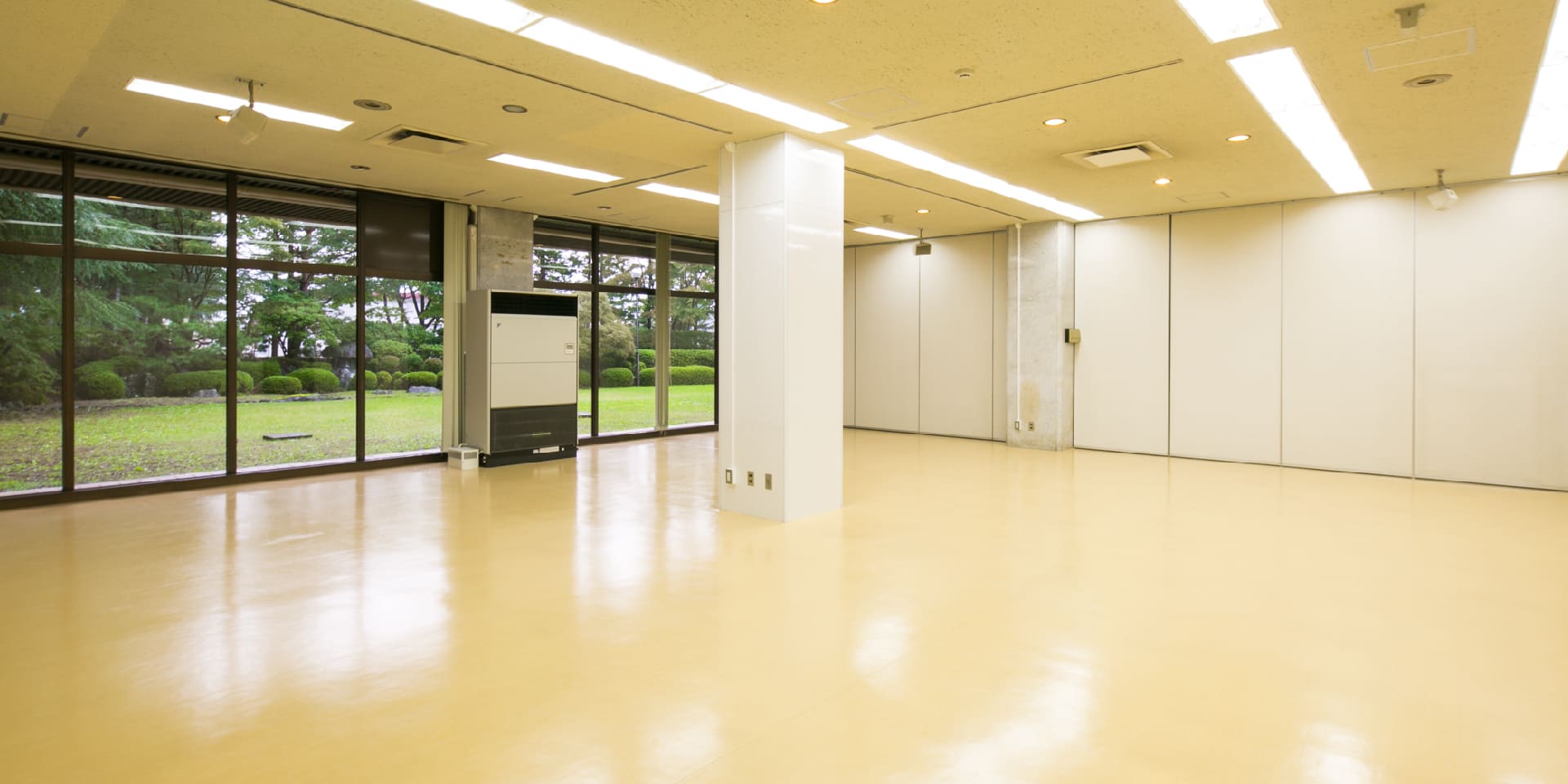 ホール